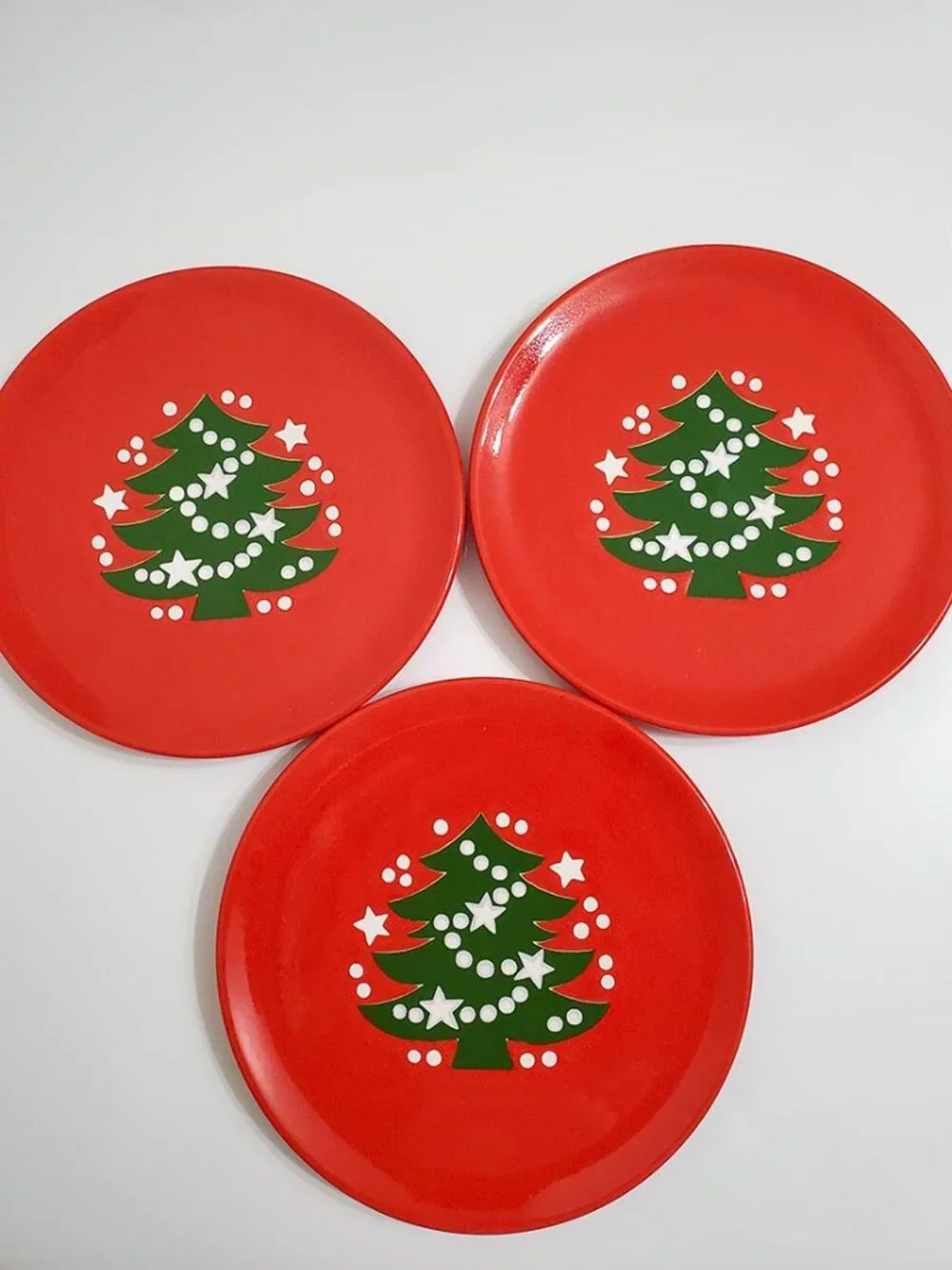 Waechtersbach Mixed Lot Red Christmas Tree 3 Plates 7.75